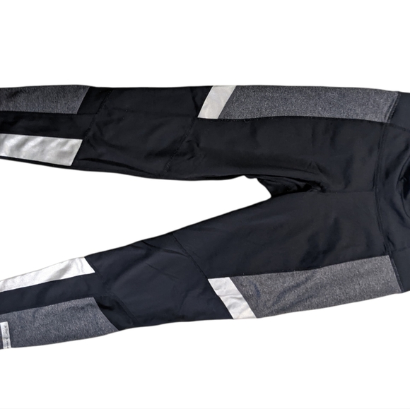 Betsy Johnson Athletic Leggings size large - Picture 6 of 6
